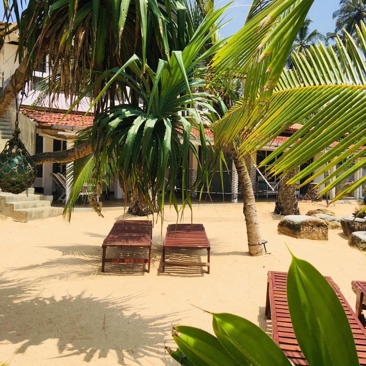 Villa Thotupola 아훈갈라 외부 사진